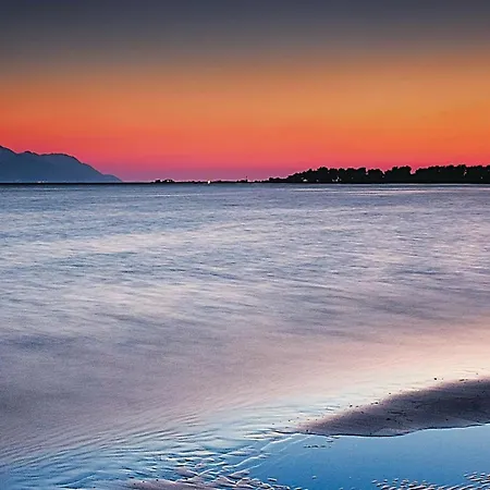 1 Bedroom Gorgeous In Rogotin-ploce Apartamento Rogotin