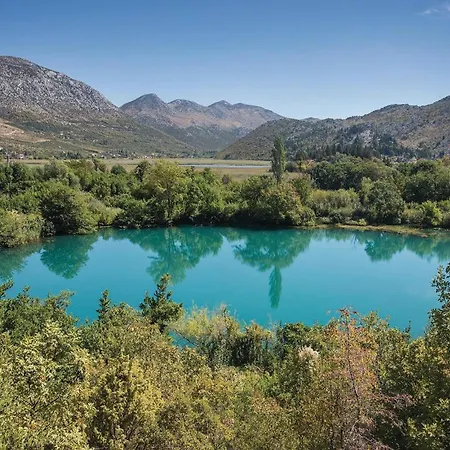 1 Bedroom Gorgeous In Rogotin-ploce *