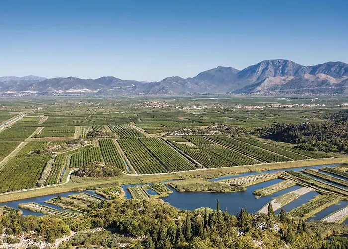 1 Bedroom Gorgeous In Rogotin-ploce Apartman Rogotin