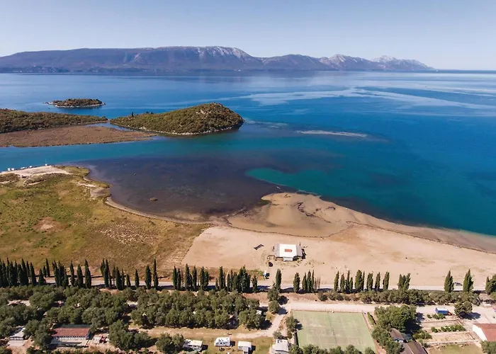 1 Bedroom Gorgeous In Rogotin-ploce Rogotin